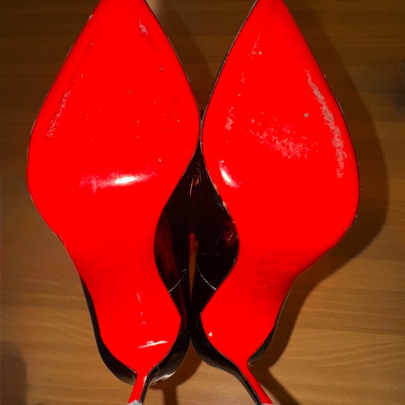 Perfect Valentines Day heels ! Christian Louboutin So Kates authentic RedBottoms - Picture 6 of 8